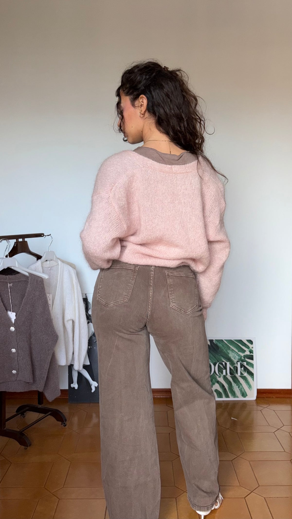 Cardigan con tre bottoni gioiello