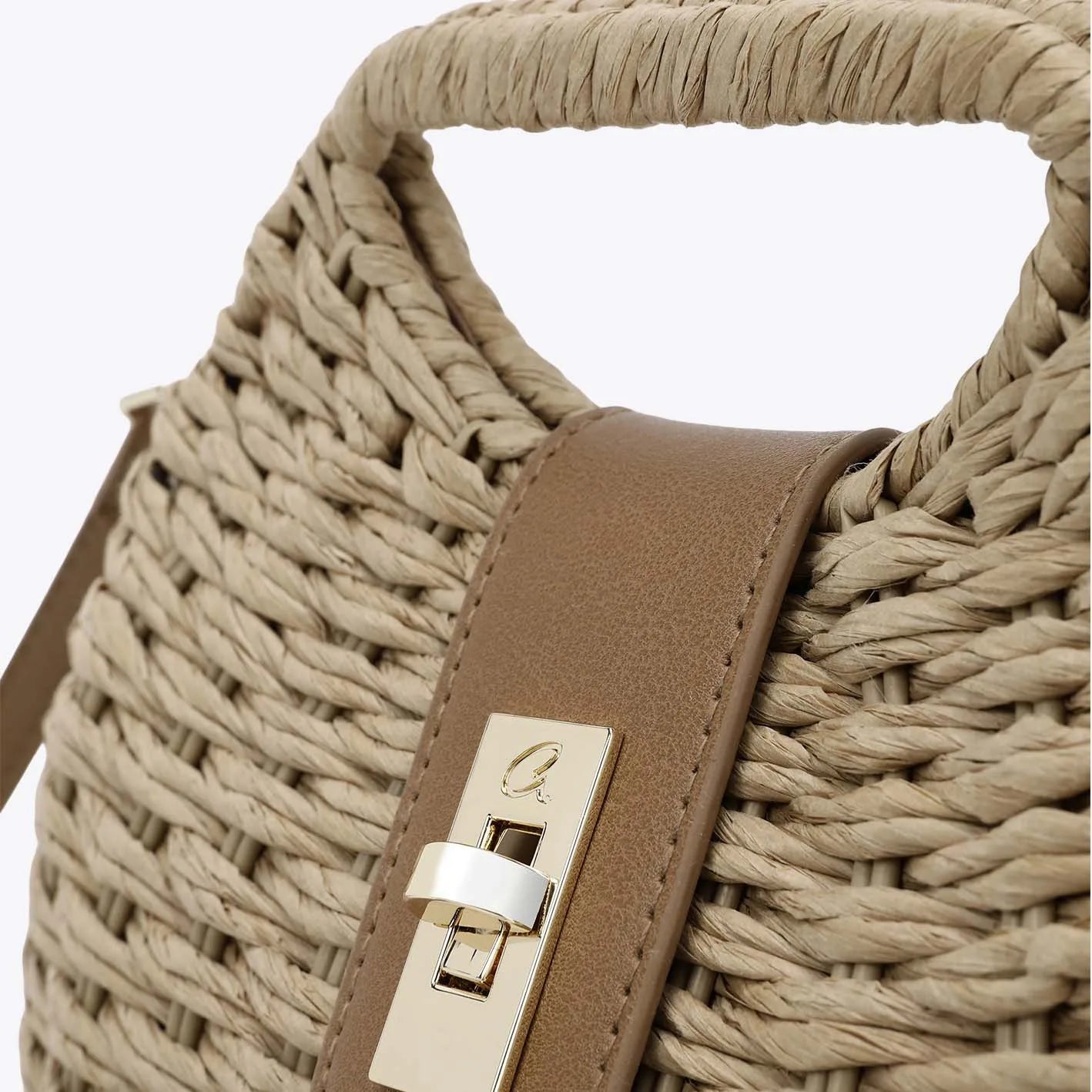 Borsa rigida in rafia