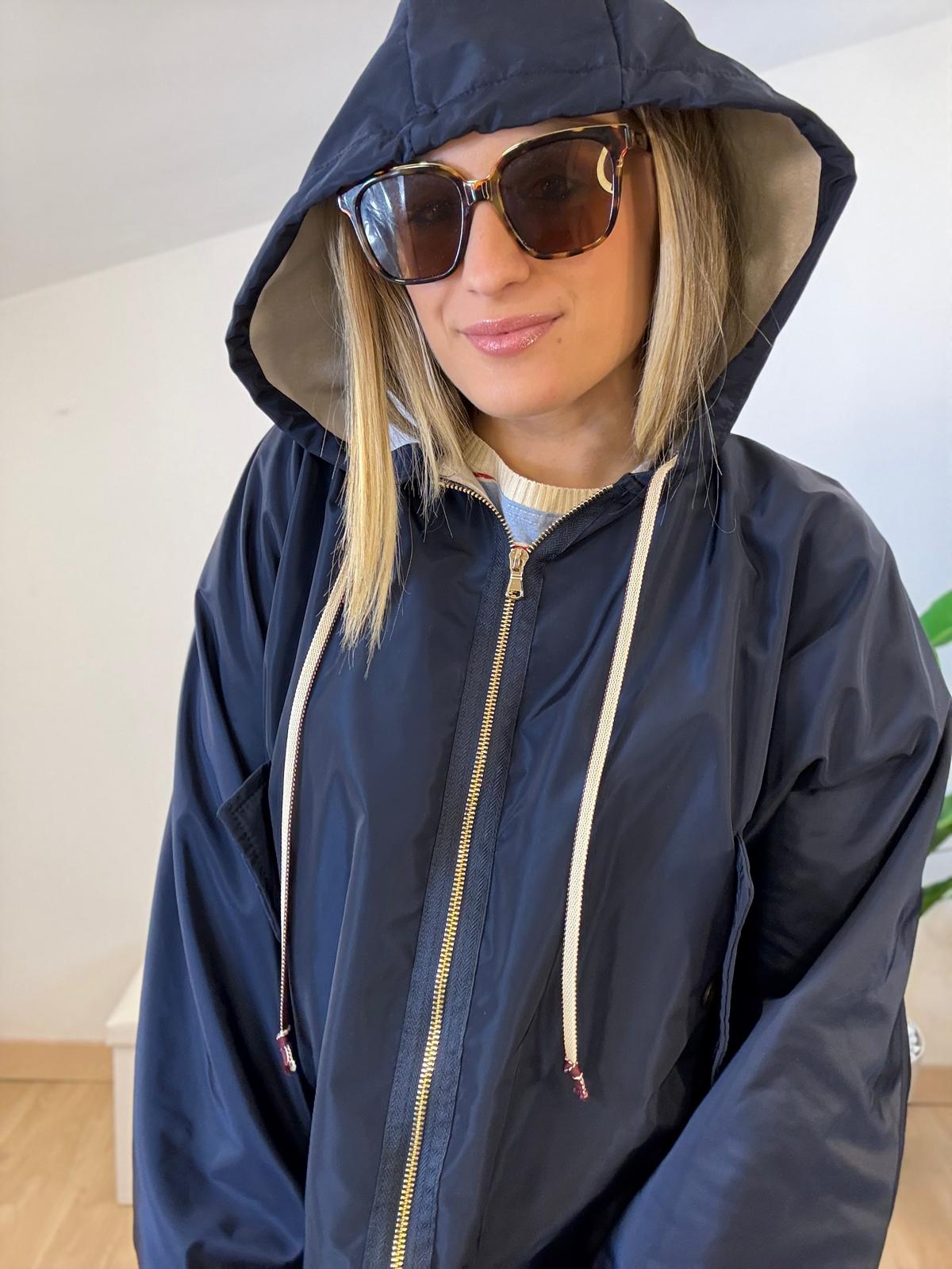 Giubbino con zip in tessuto impermeabile